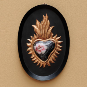 cuore sacro con fiori ovale